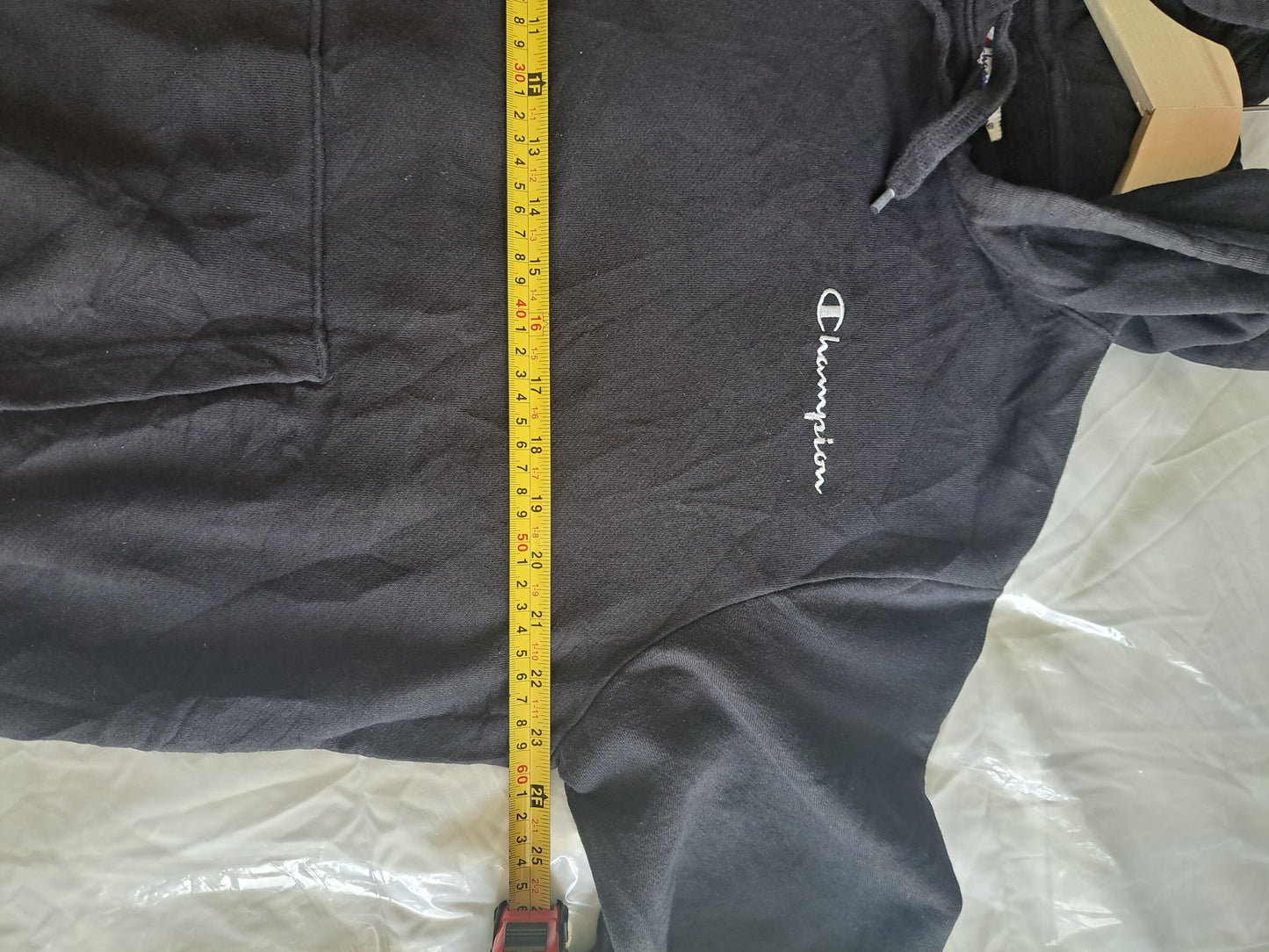 Champion Black Hoodie M Embroidered Logo Pullover Streetwear Y2K Casual Sweatshi