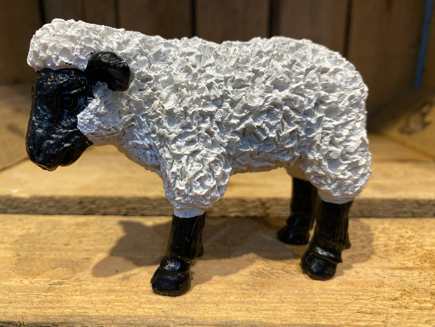 Miniature Black & White Sheep Figurine Side View – Rustic Farm Animal Resin Ornament 10cm