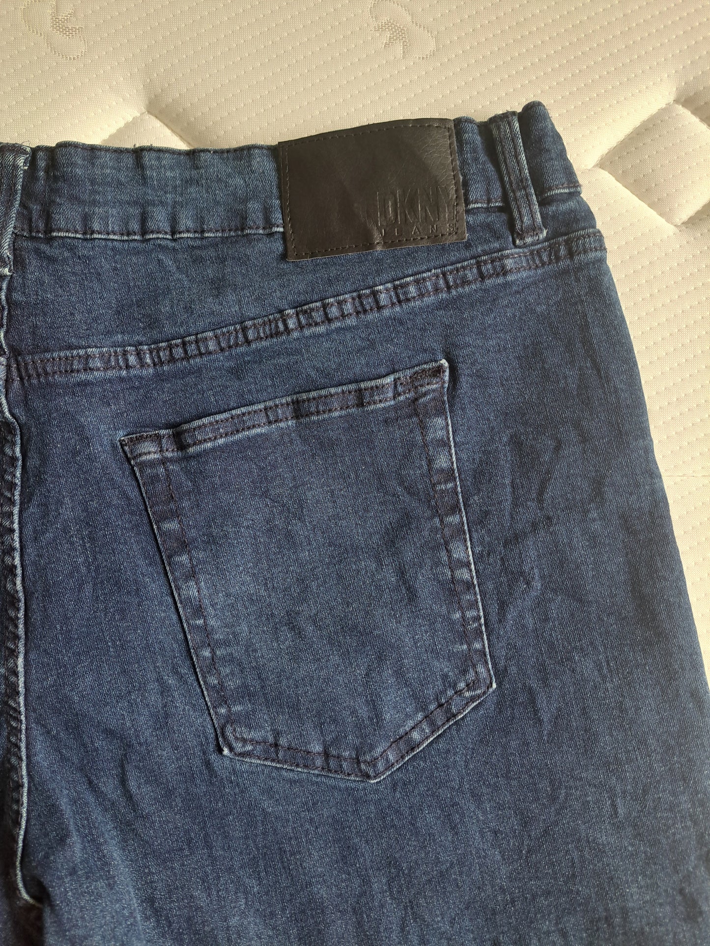 DKNY Duane Straight Fit Jeans Dark Blue Denim Stretch Jeans W40 L32