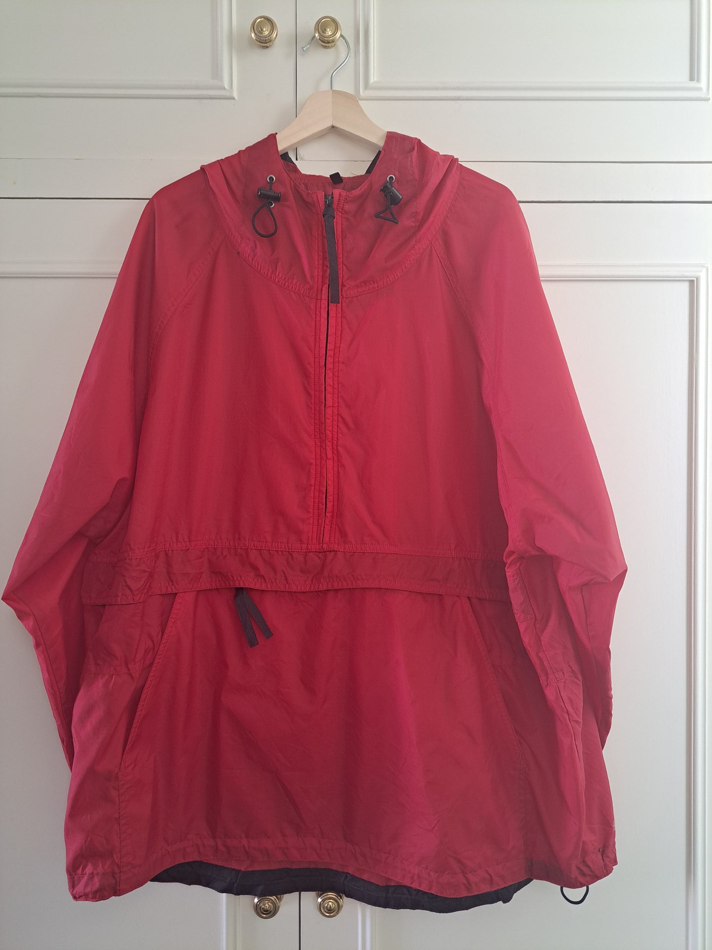 Woodland XL Red Festival Rain Jacket Lightweight Outdoor Windbreaker Packaway Un