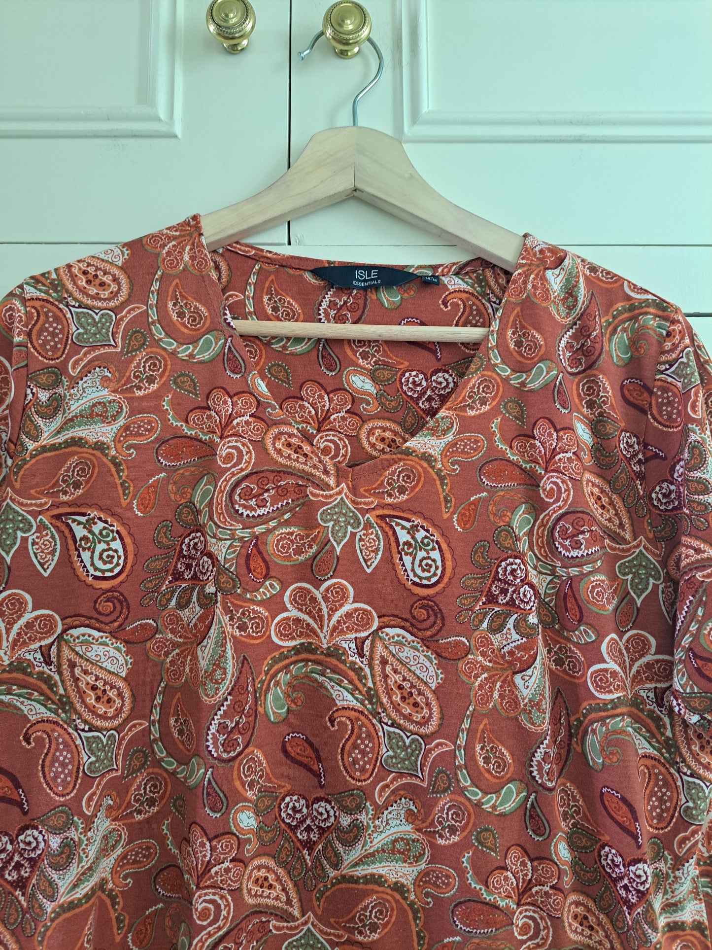 Isle Essentials Paisley Print Top Size M (14-16) Rust Boho Short Sleeve