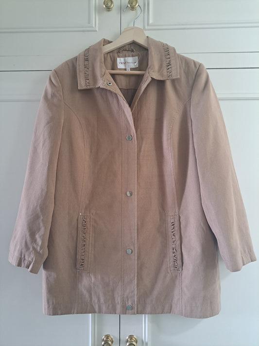 EWM Pure Classics Beige Lightweight Jacket Coat Size 12 Button Front Women's