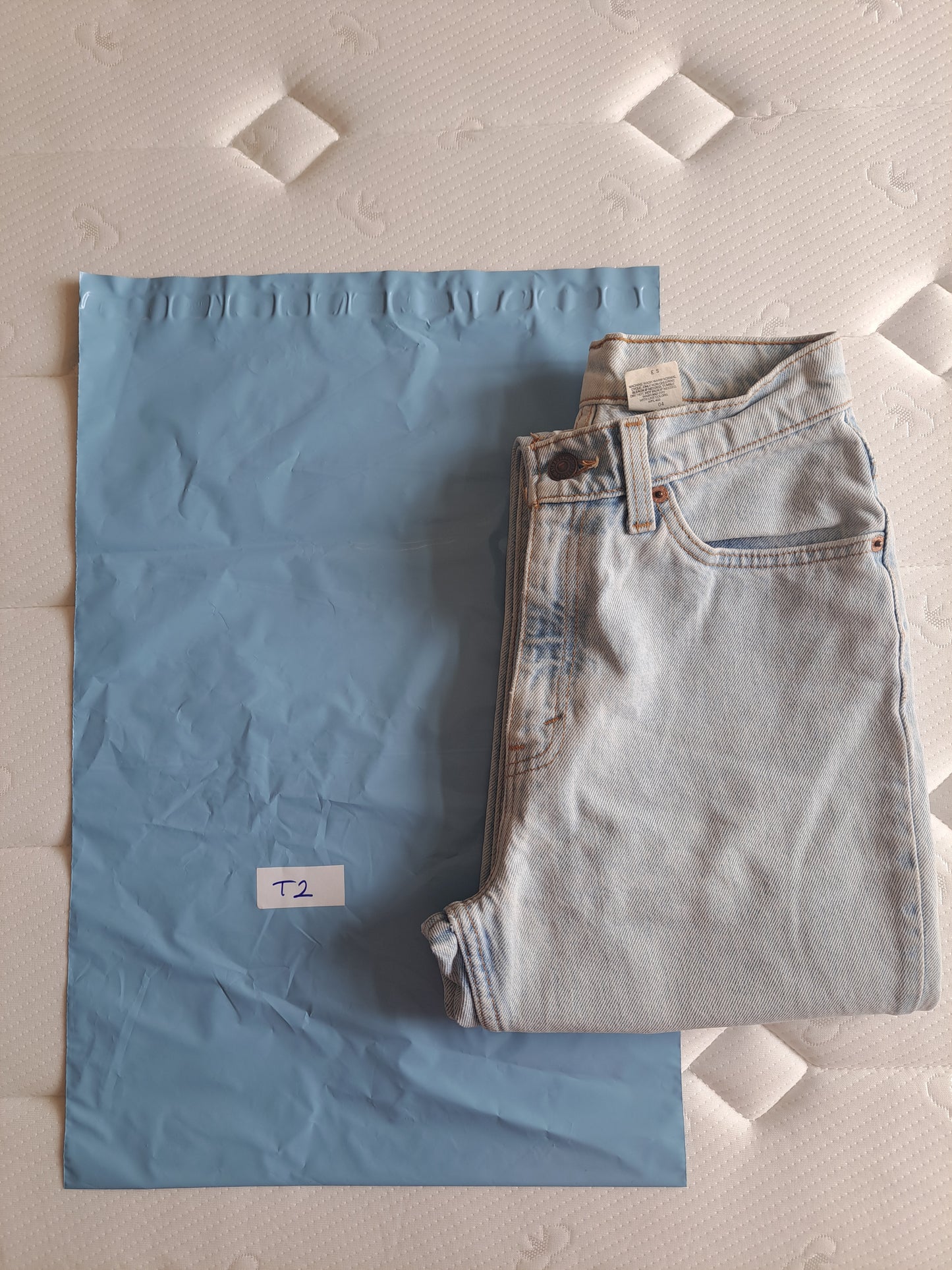 Levi's 512 High Waist Tapered Leg Jeans Light Wash Blue Denim W28 L30