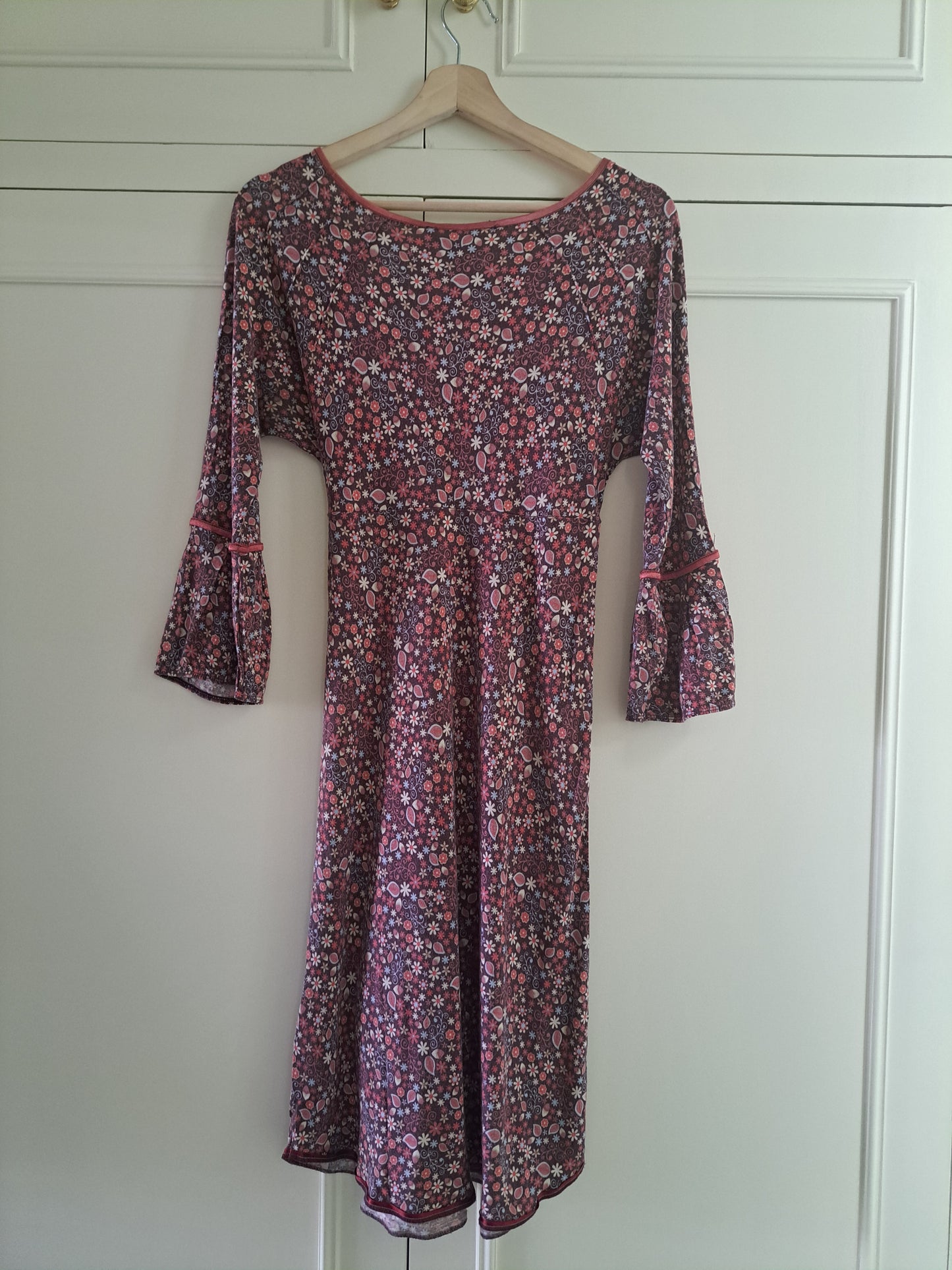 O!M by Oltre Floral Wrap Dress Size 40 Pink Long Sleeve Midi Dress