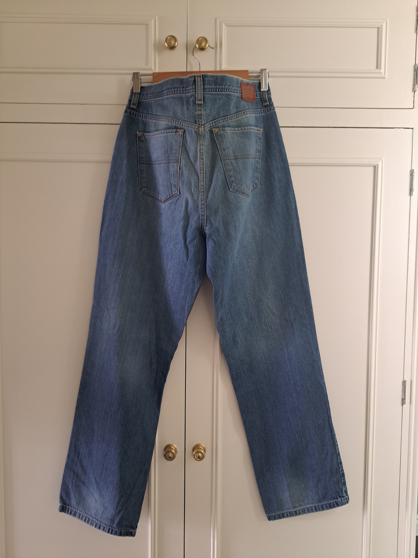 Tommy Hilfiger Women’s Blue Denim Jeans Small Straight Leg Classic Fit