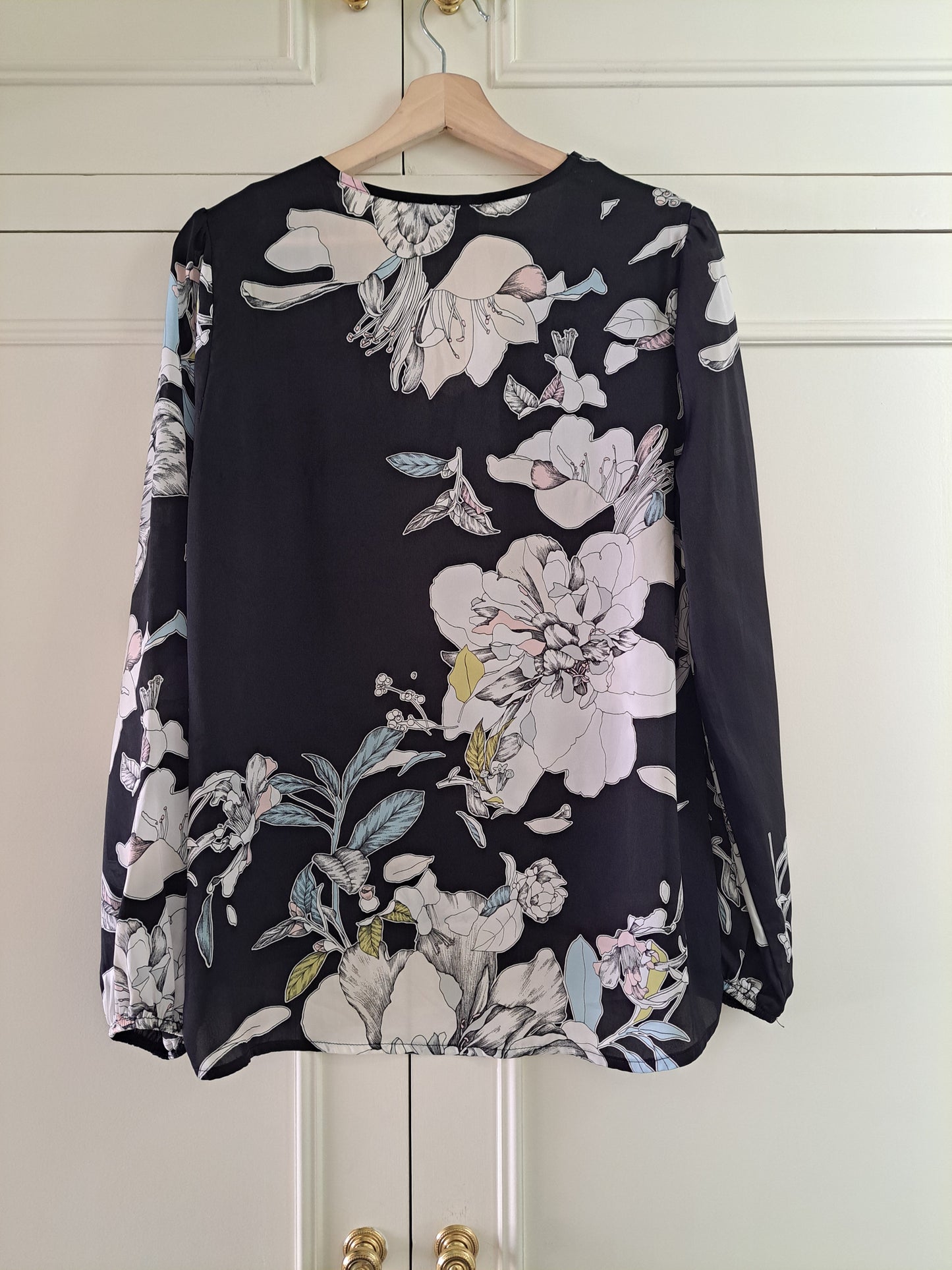 Rick Cardona Floral Blouse Size 12 Navy Long Sleeve V-Neck Statement Top