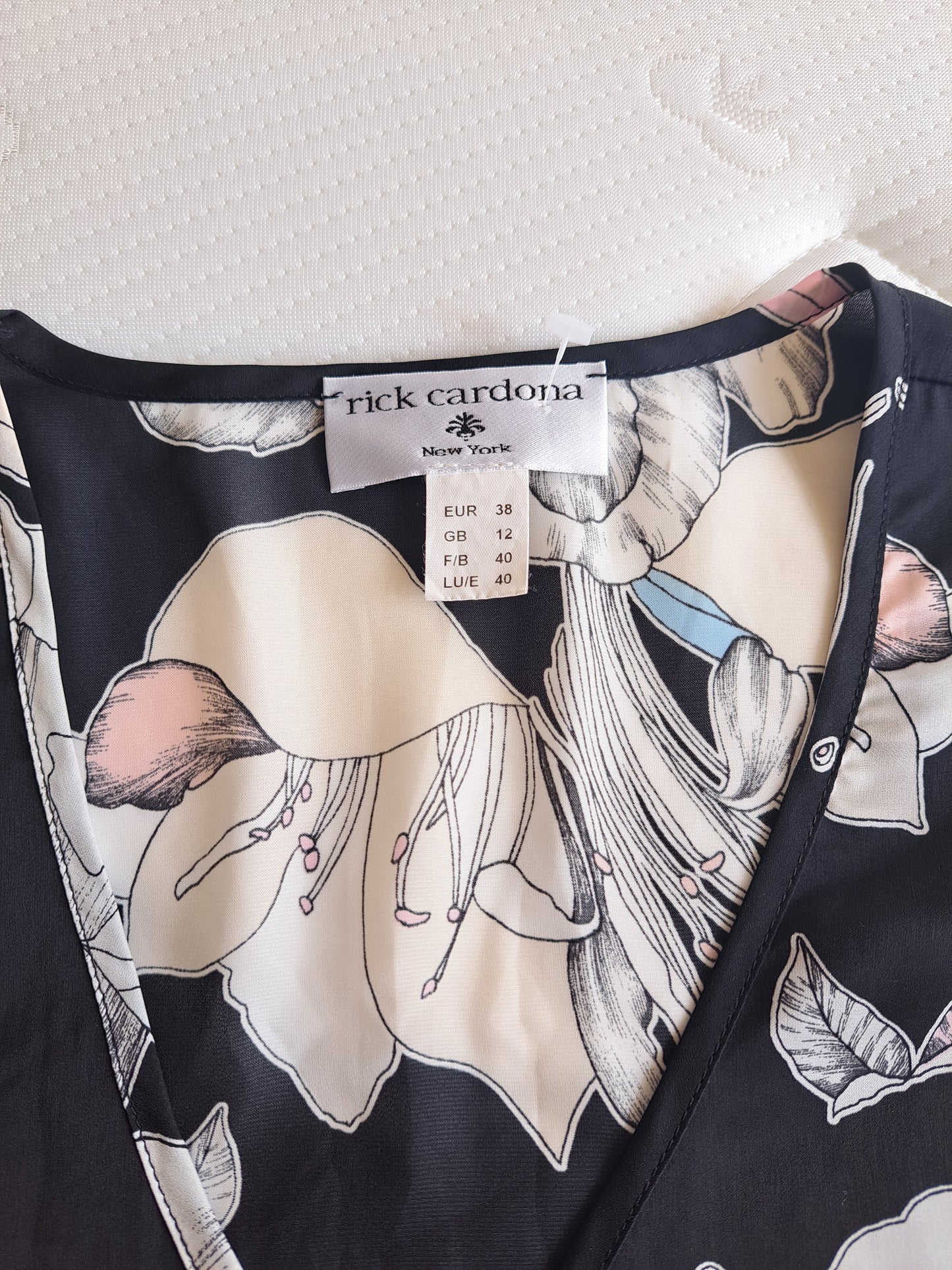 Rick Cardona Floral Blouse Size 12 Navy Long Sleeve V-Neck Statement Top