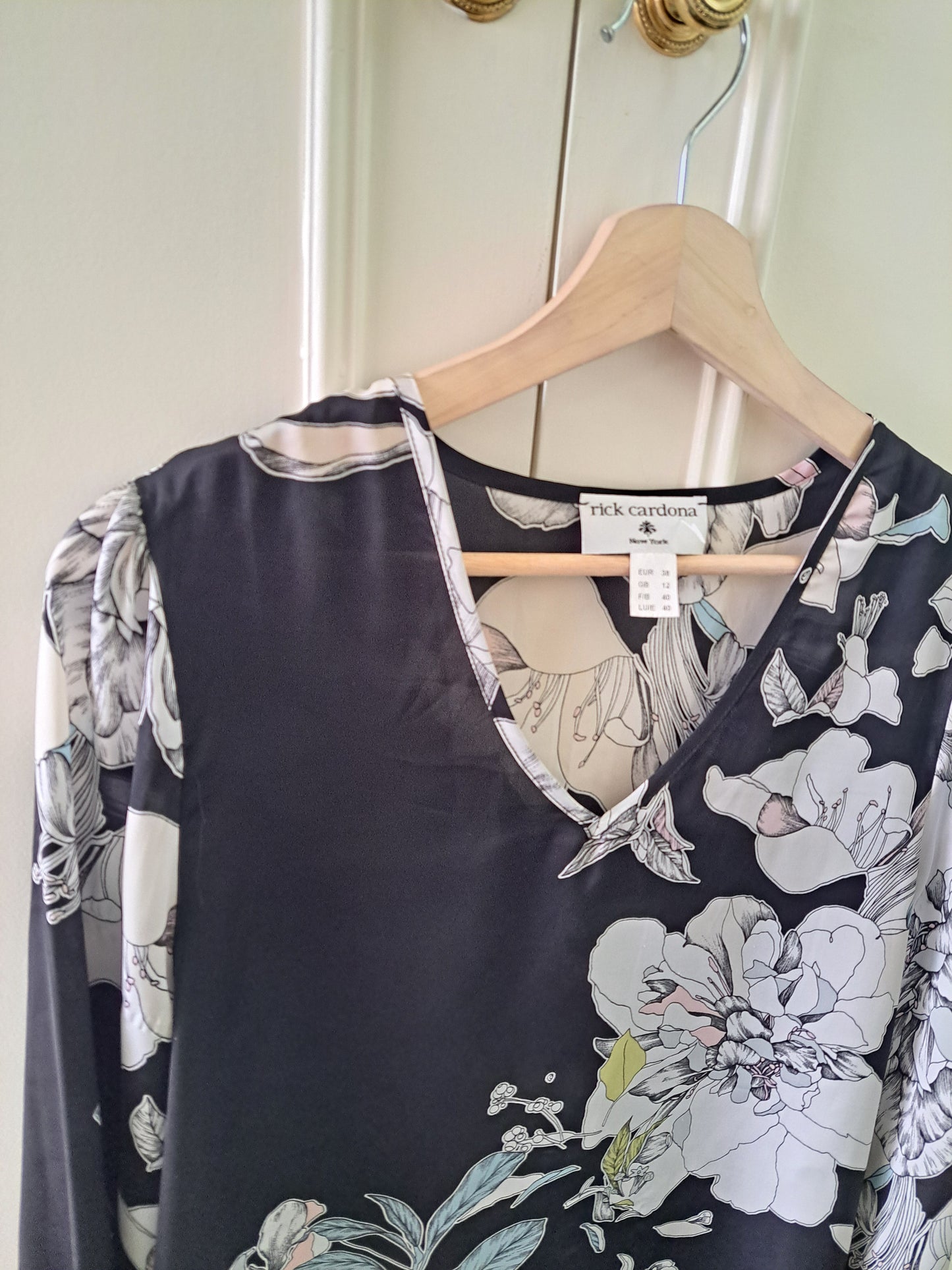 Rick Cardona Floral Blouse Size 12 Navy Long Sleeve V-Neck Statement Top