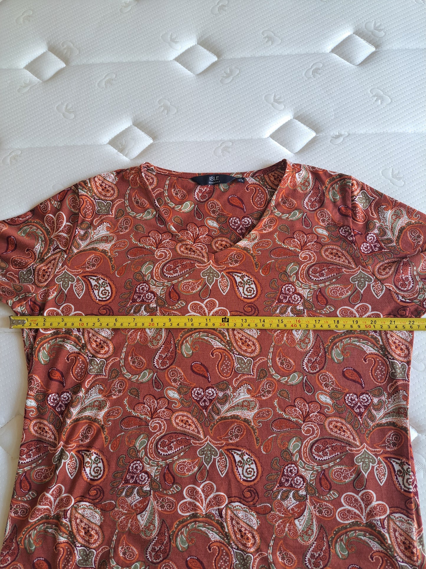 Isle Essentials Paisley Print Top Size M (14-16) Rust Boho Short Sleeve