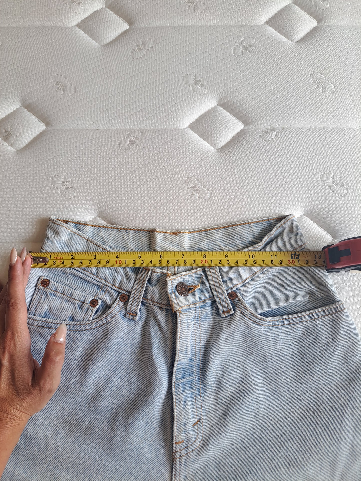 Levi's 512 High Waist Tapered Leg Jeans Light Wash Blue Denim W28 L30