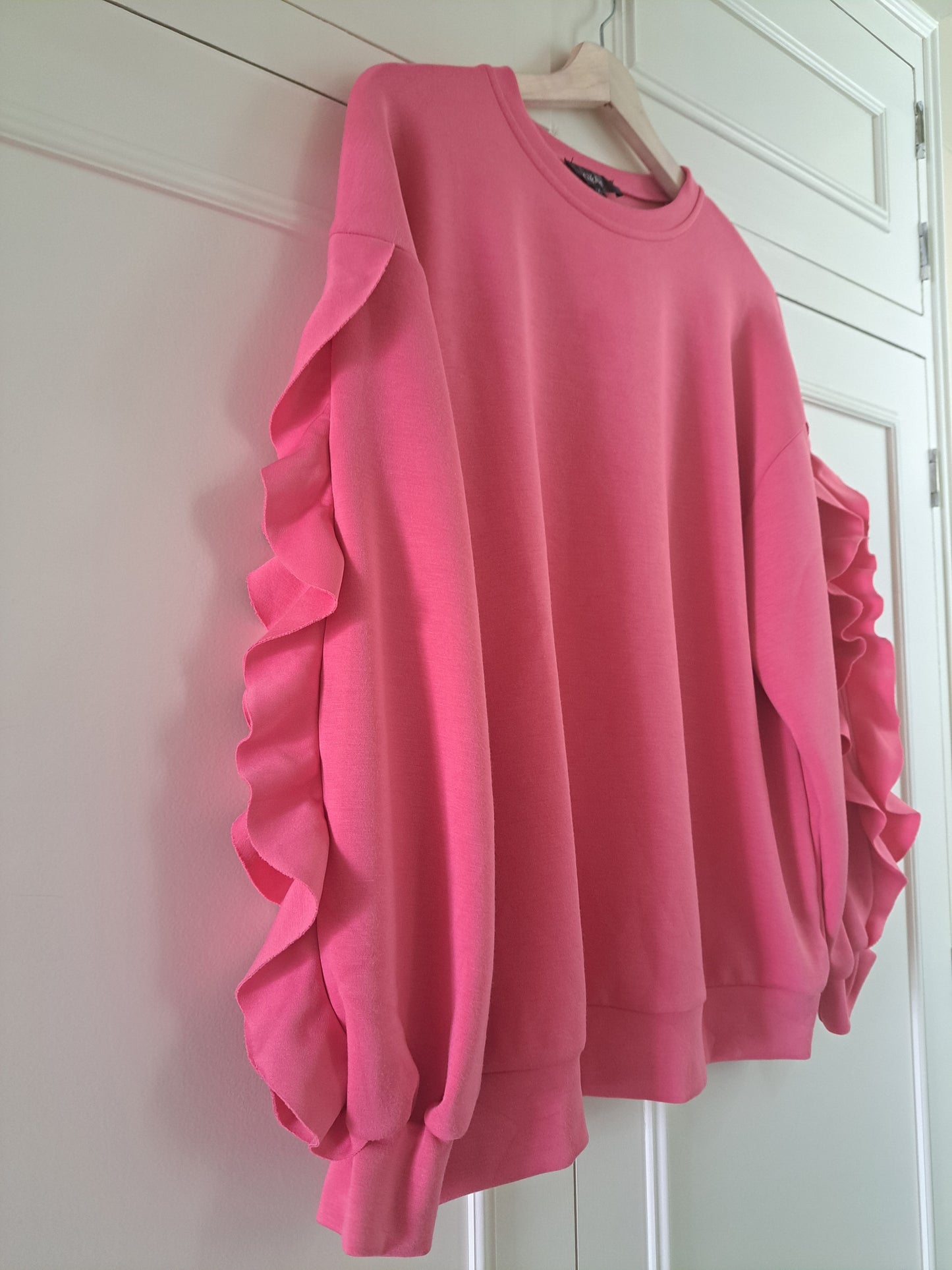 Aikha Pink Ruffle Sleeve Sweatshirt Size M Statement Sleeve Jumper