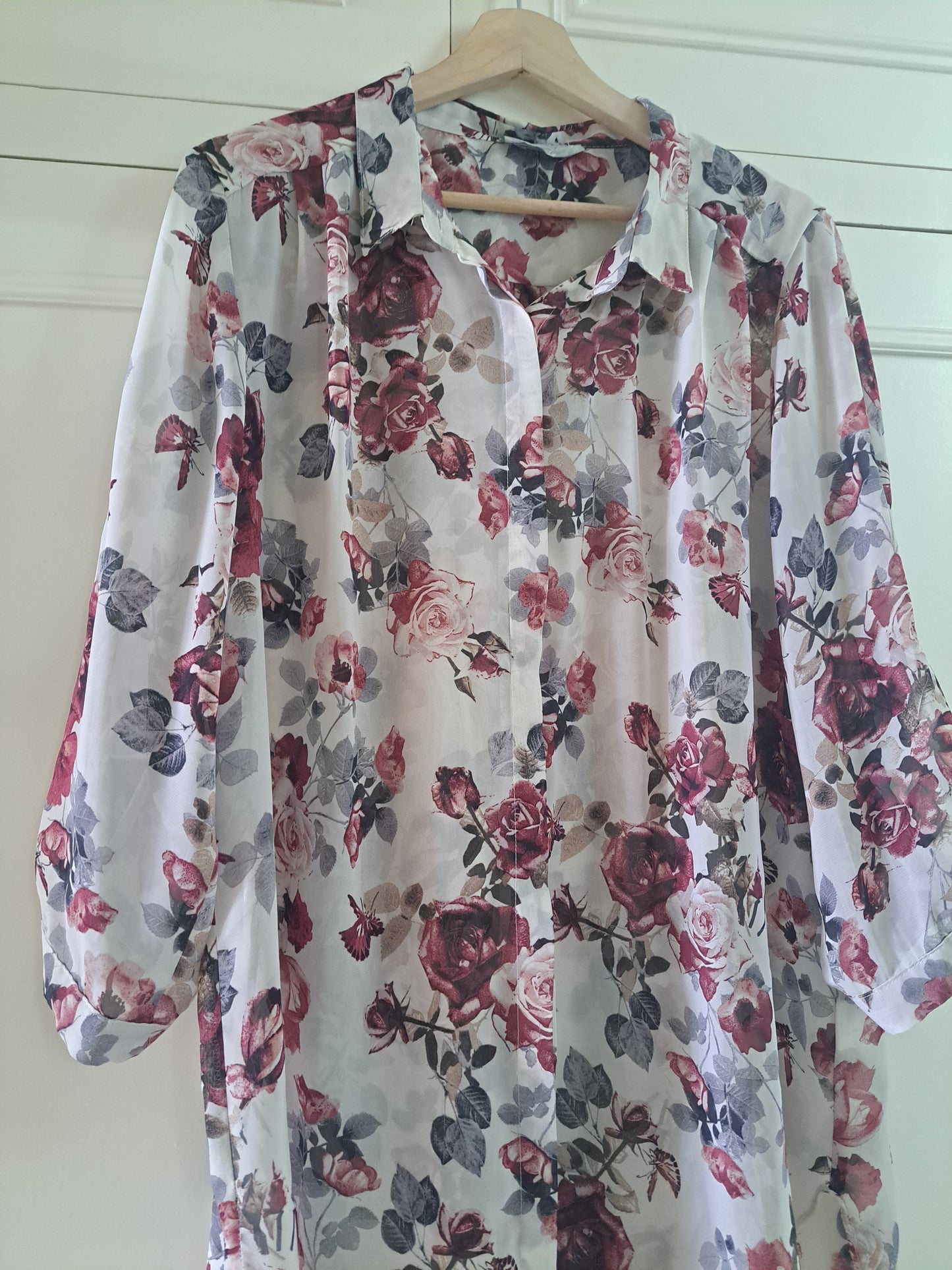 K&D Floral Chiffon Blouse Size 20 Sheer Rose Print Longline Top