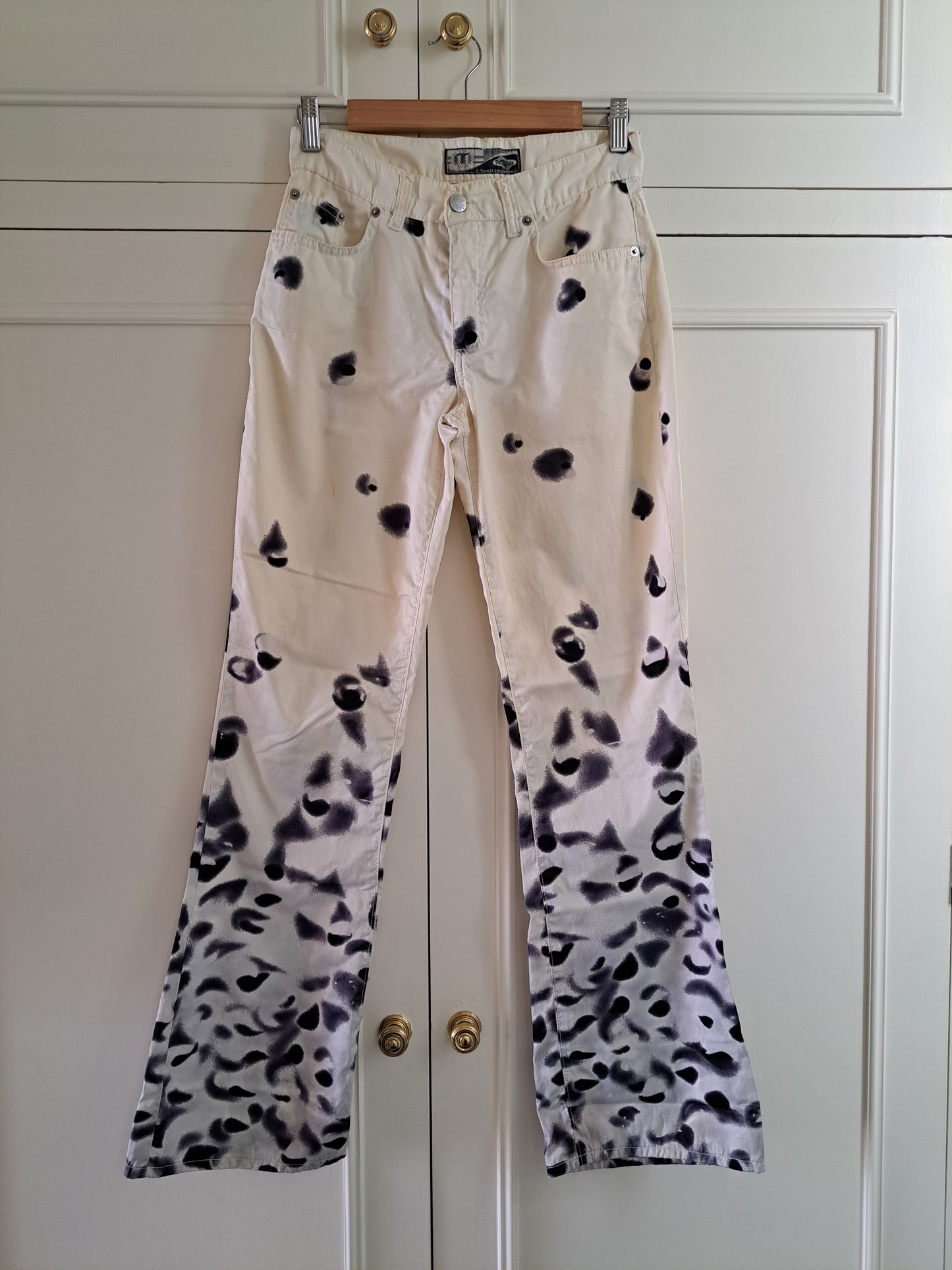 Y2K Cream White Spray Print Flared Jeans Low Rise Festival Trousers