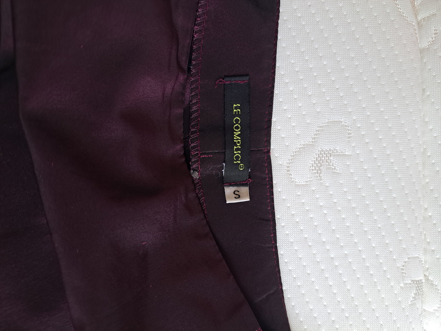 Le Complici Purple Satin A-Line Midi Skirt Size S Floral Appliqué Made in Italy