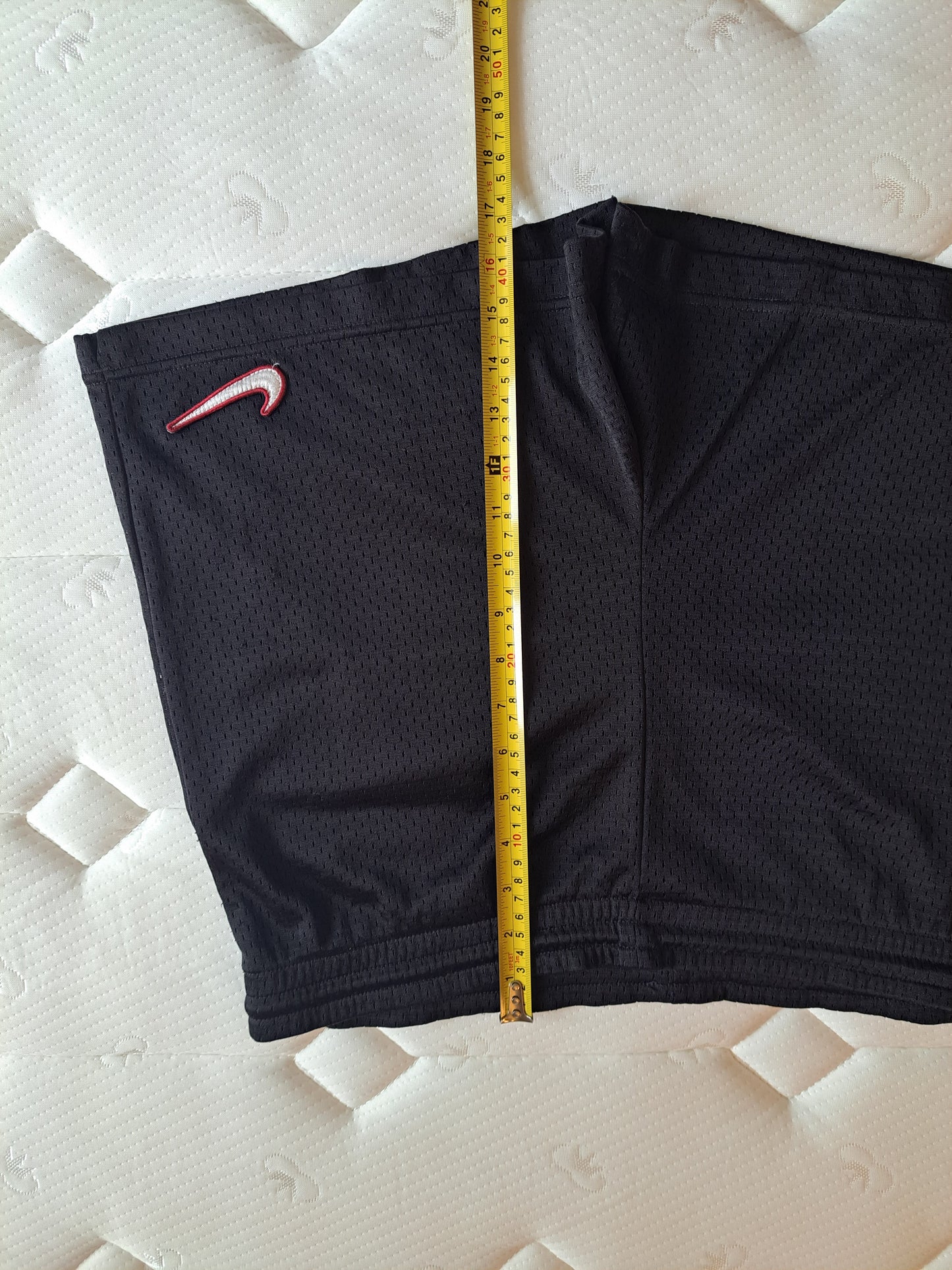Nike Black Mesh Sports Shorts Y2K Gym Shorts Size M
