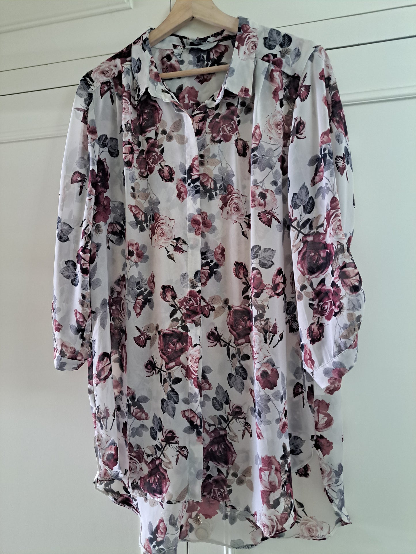 K&D Floral Chiffon Blouse Size 20 Sheer Rose Print Longline Top