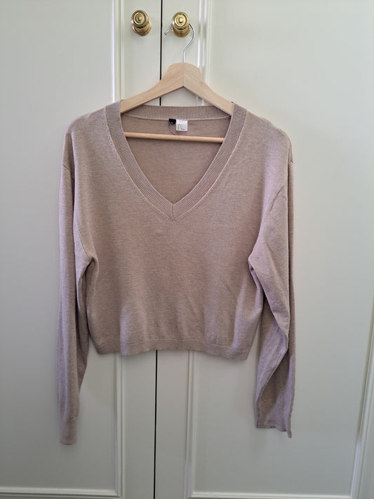 Women’s Beige V Neck Lightweight Knit Jumper Size S Soft Minimal Sweater