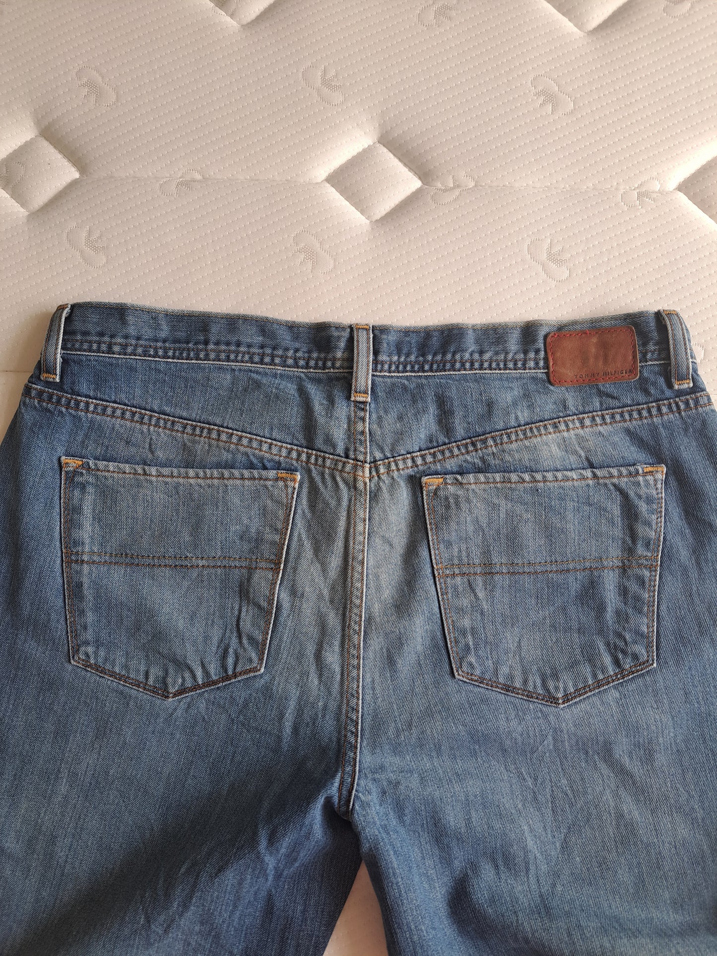 Tommy Hilfiger Women’s Blue Denim Jeans Small Straight Leg Classic Fit