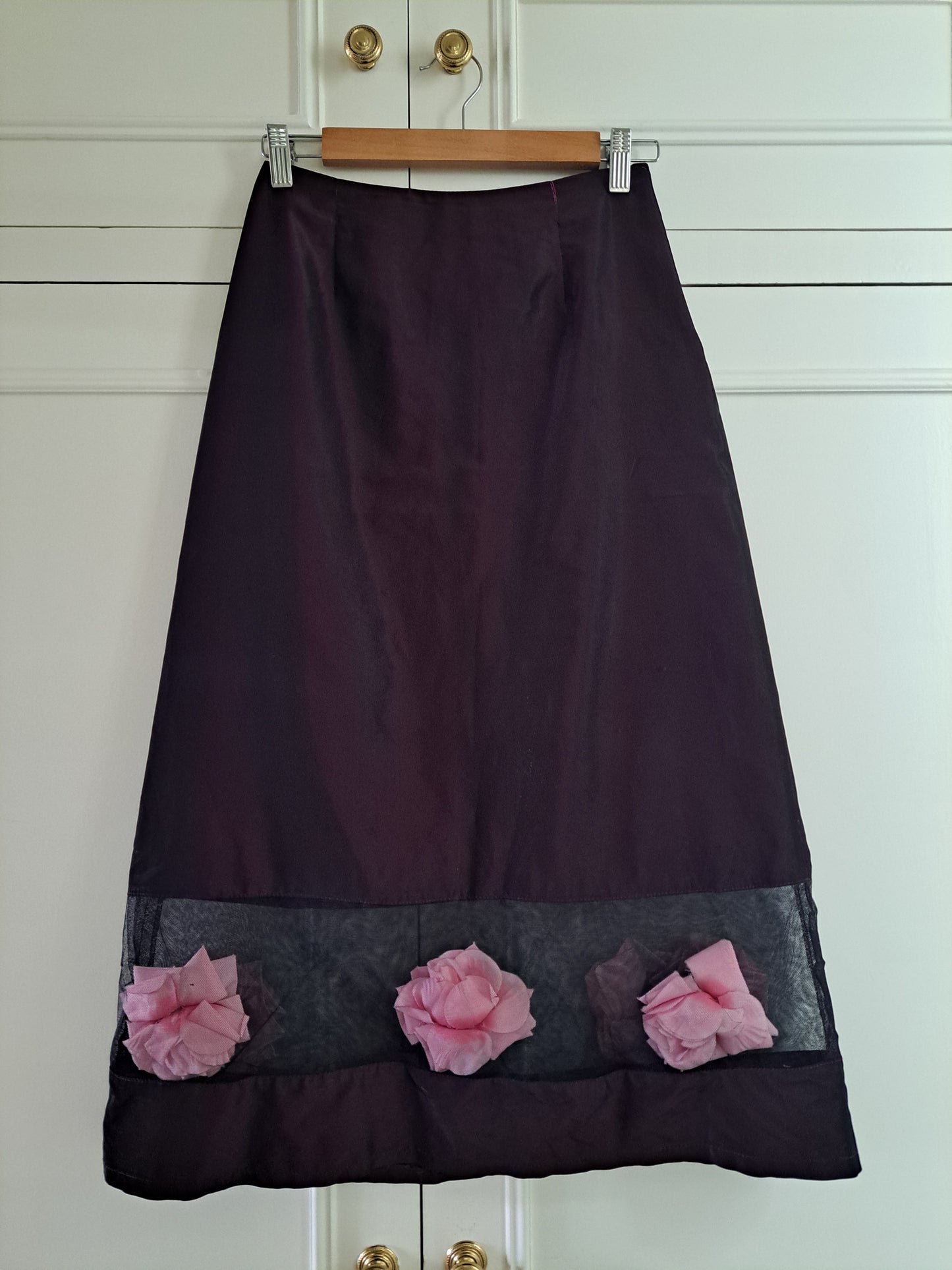 Le Complici Purple Satin A-Line Midi Skirt Size S Floral Appliqué Made in Italy