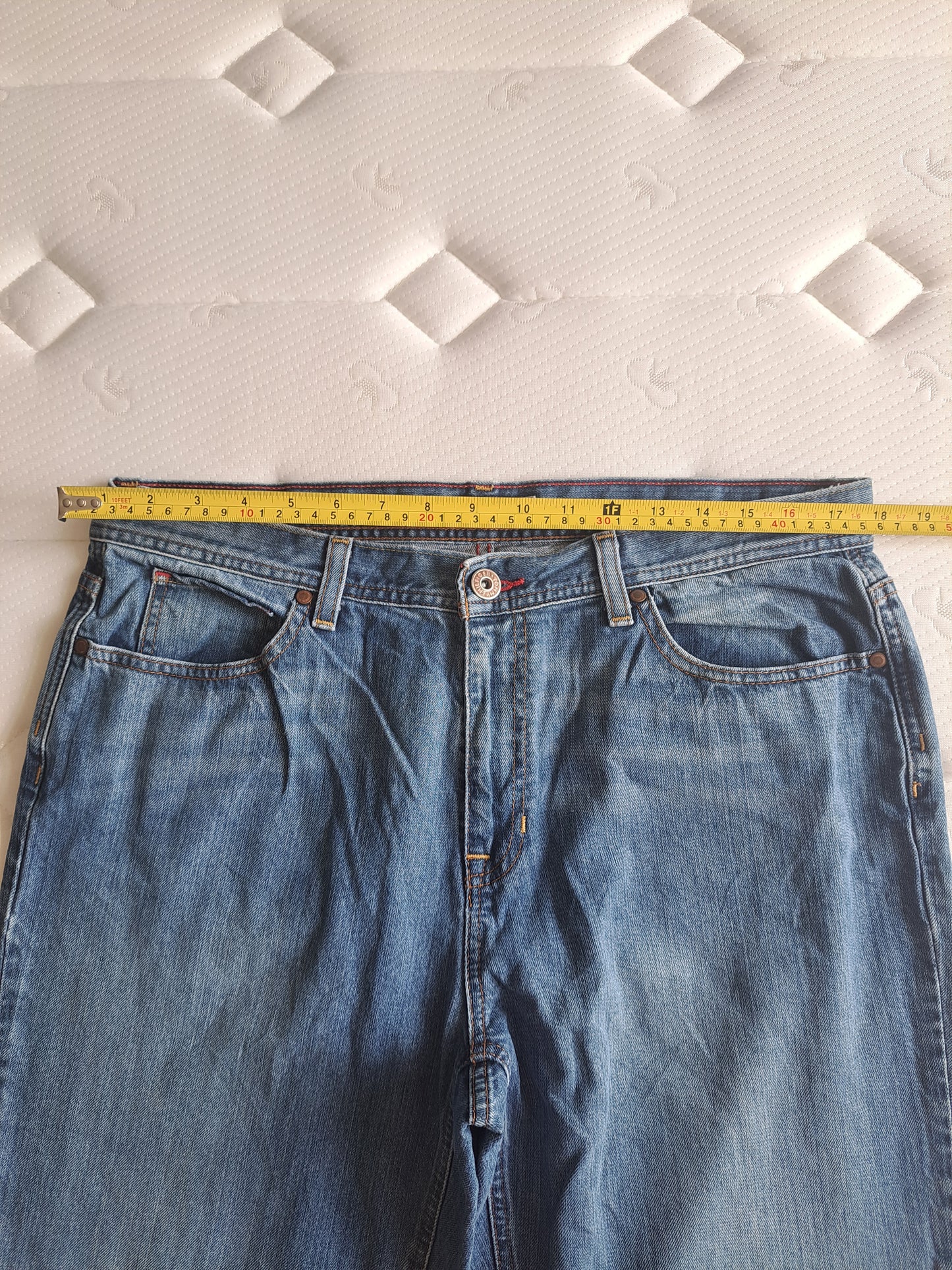 Tommy Hilfiger Women’s Blue Denim Jeans Small Straight Leg Classic Fit