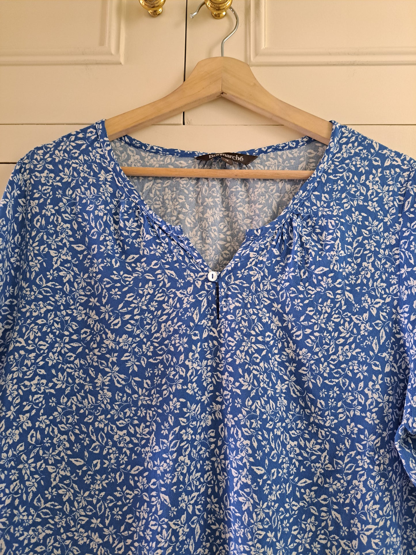 Bonmarché Blue Floral Tunic Top Size 16 100% Viscose Relaxed Fit Blouse