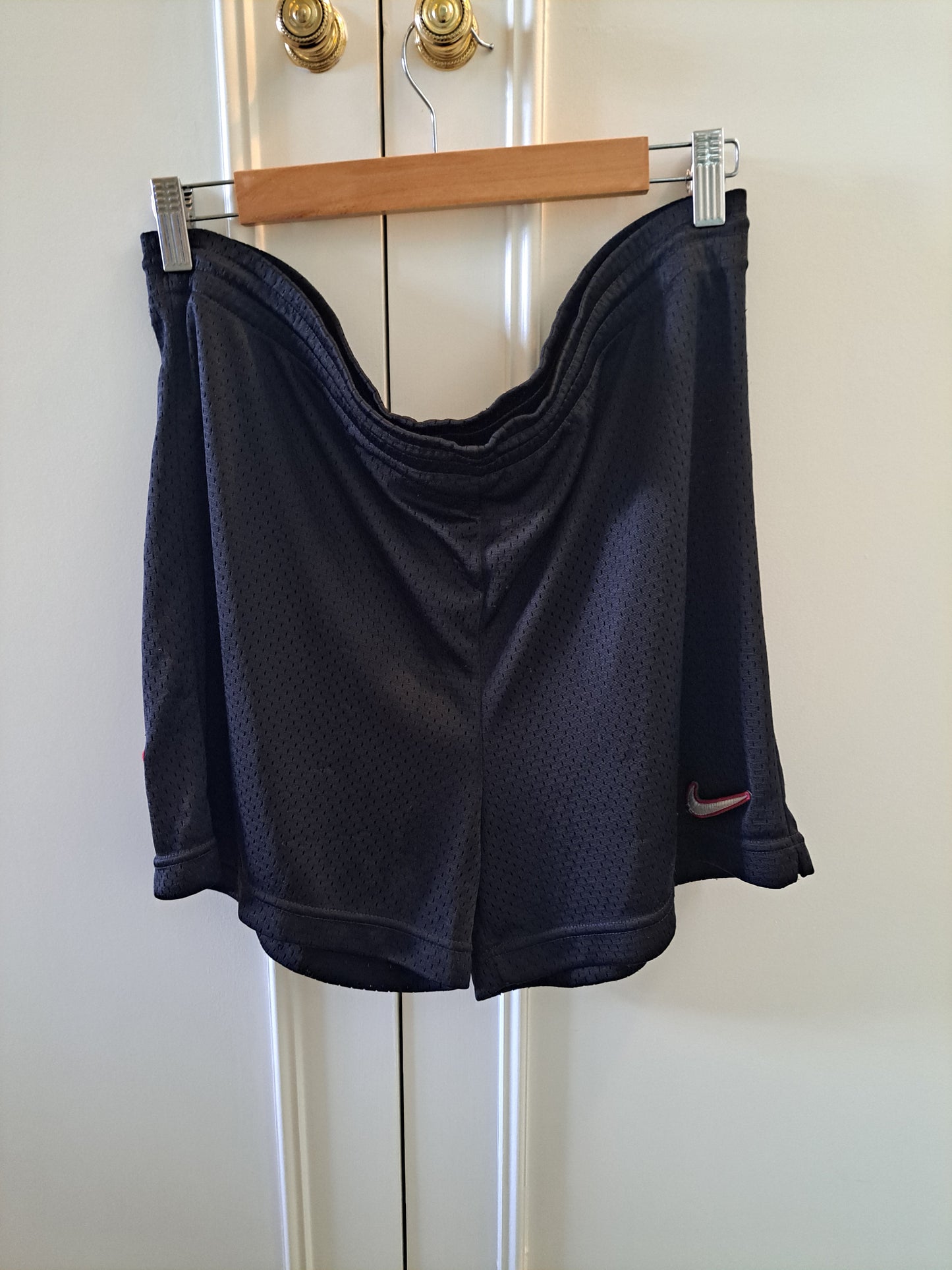Nike Black Mesh Sports Shorts Y2K Gym Shorts Size M