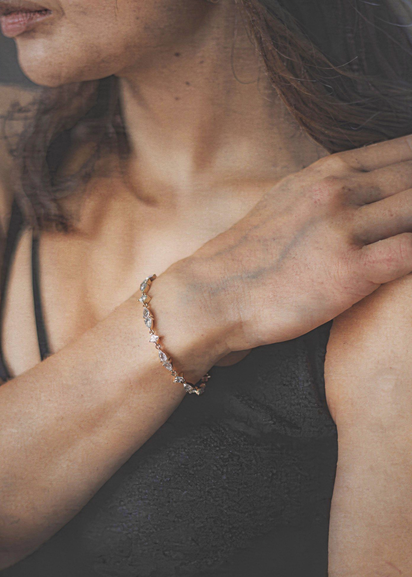 Elegant gold zirconia bracelet worn on wrist