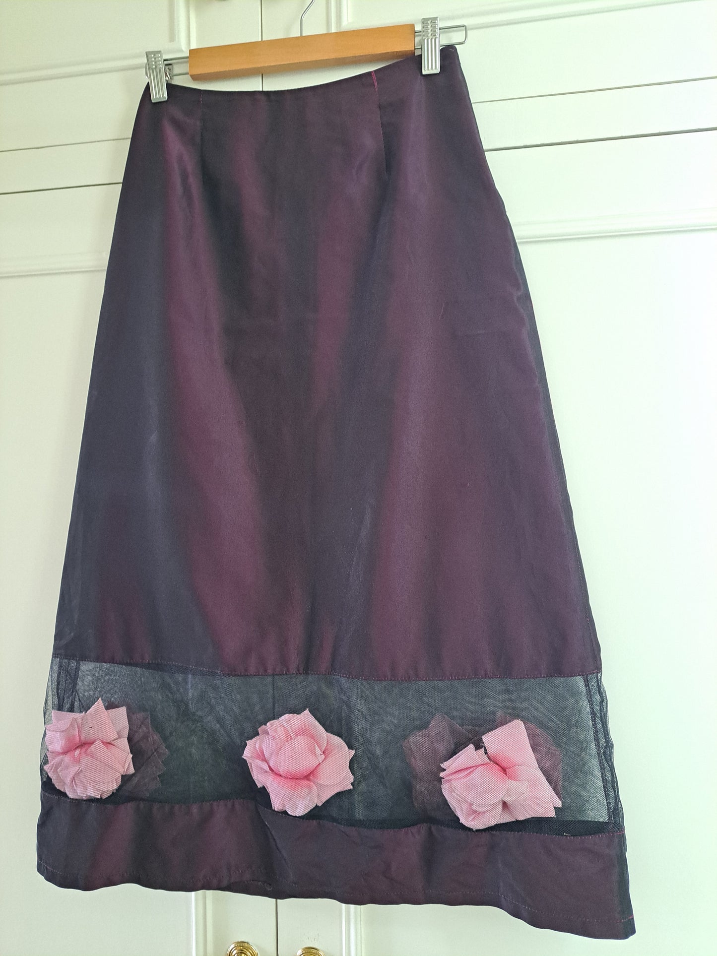 Le Complici Purple Satin A-Line Midi Skirt Size S Floral Appliqué Made in Italy