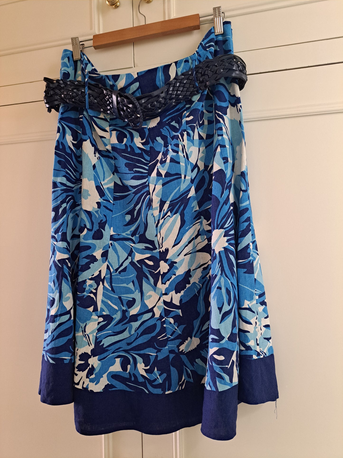Soon Blue Floral Midi Skirt Size 16 Tropical Print Pull-On Skirt