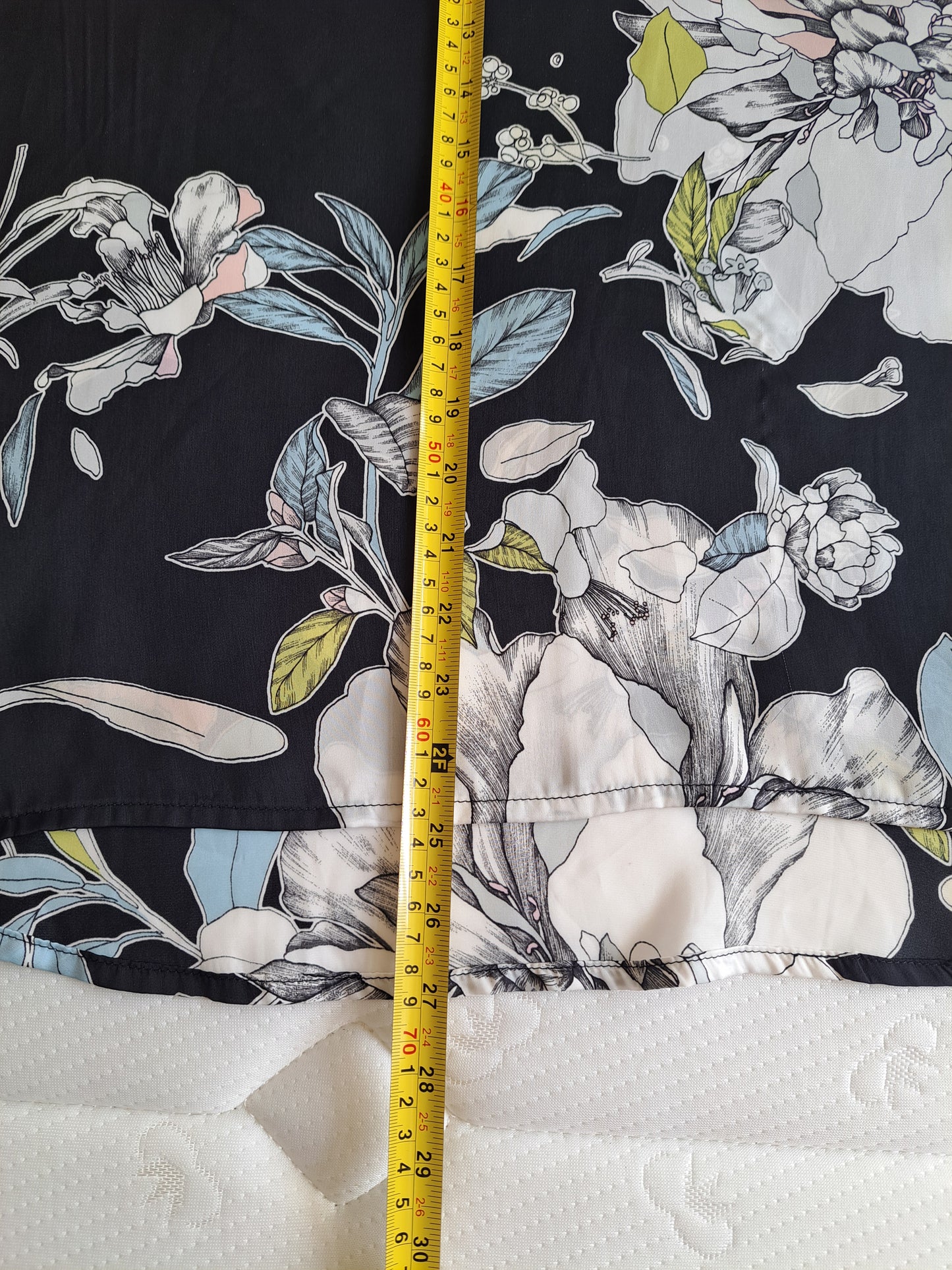 Rick Cardona Floral Blouse Size 12 Navy Long Sleeve V-Neck Statement Top
