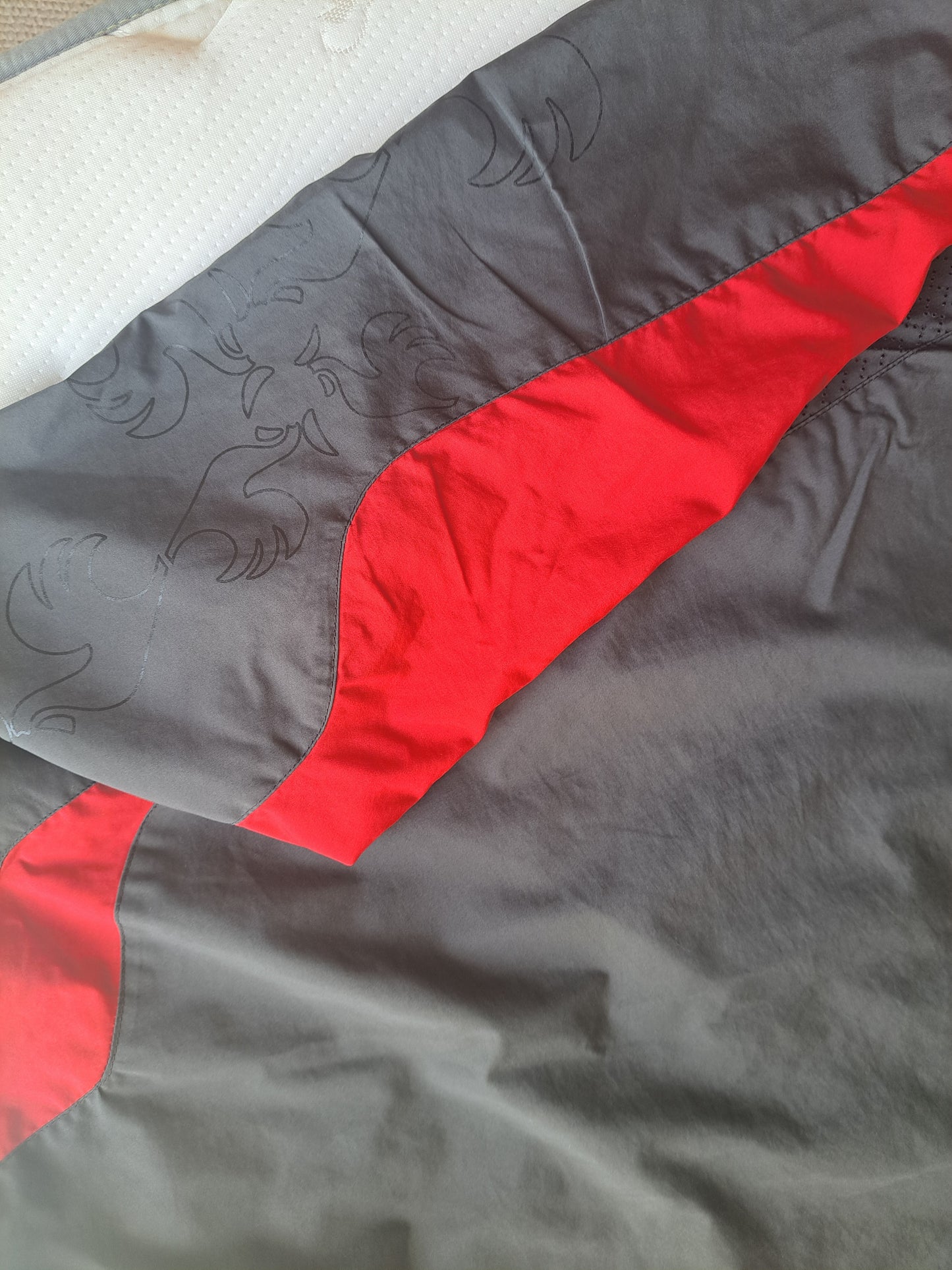 Le Coq Sportif Dark Grey/Washed Black Red Windbreaker Jacket Size L