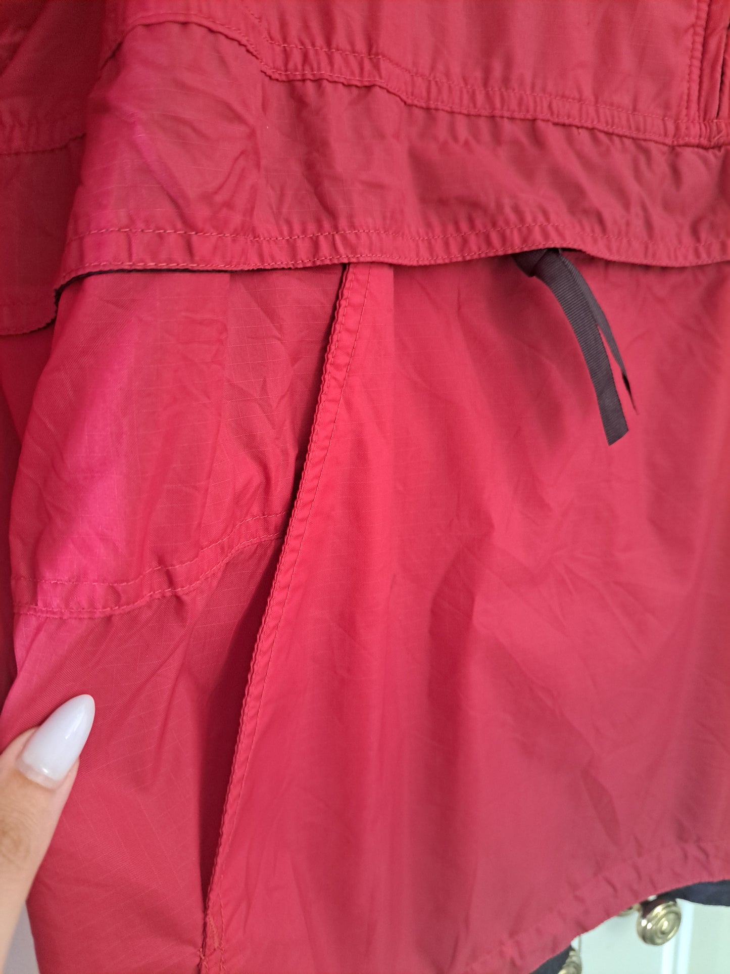 Woodland XL Red Festival Rain Jacket Lightweight Outdoor Windbreaker Packaway Un