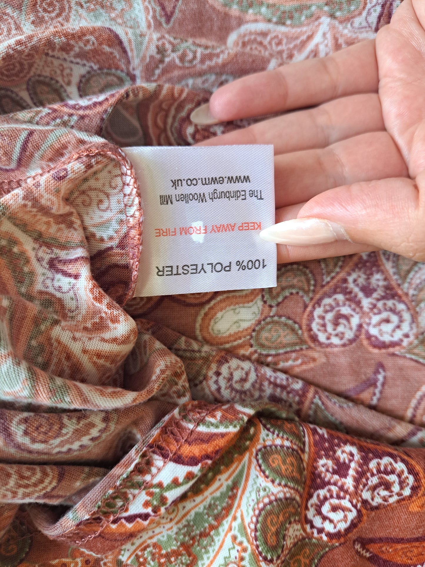 Isle Essentials Paisley Print Top Size M (14-16) Rust Boho Short Sleeve