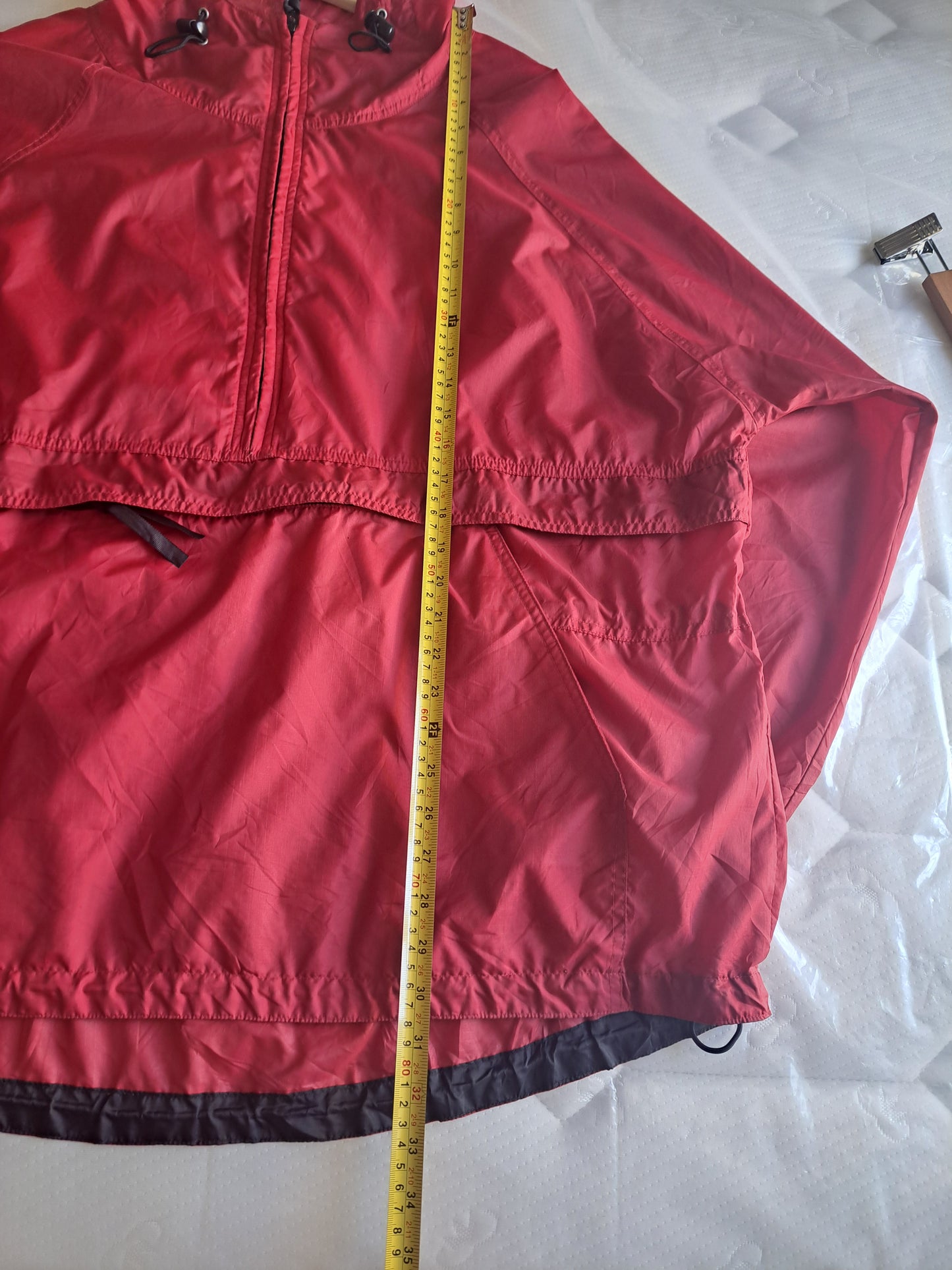 Woodland XL Red Festival Rain Jacket Lightweight Outdoor Windbreaker Packaway Un