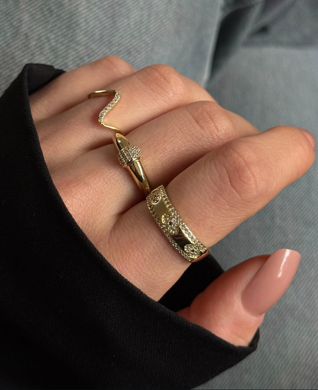 Aura Wave Adjustable Gold Ring
