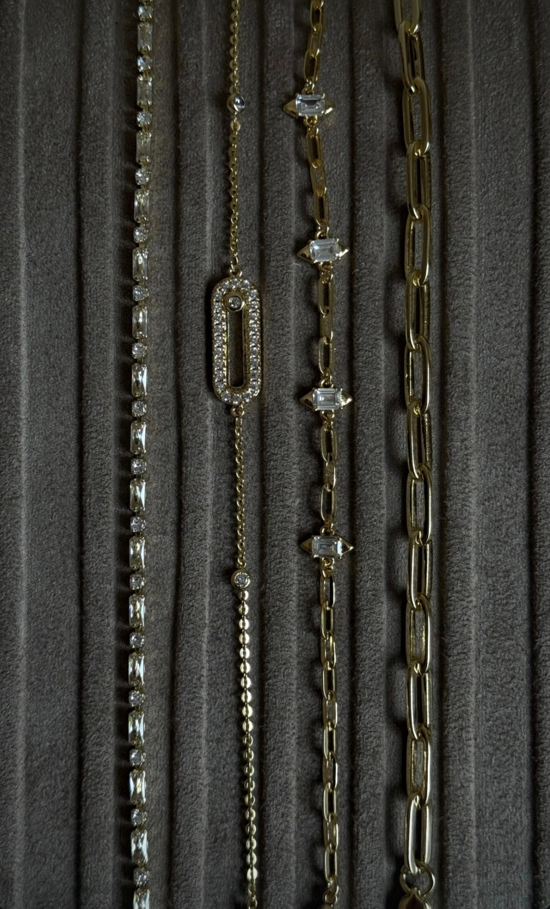 Gold Charm Link Bracelet – Modern Dainty Statement Chain